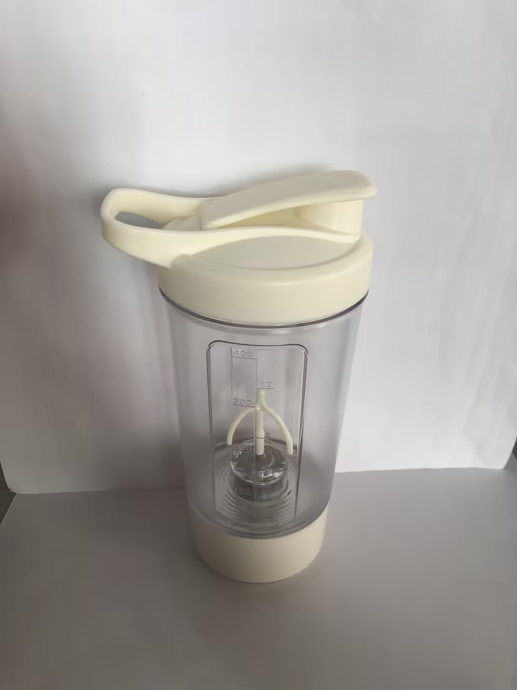 Automatic Mixing Shaker