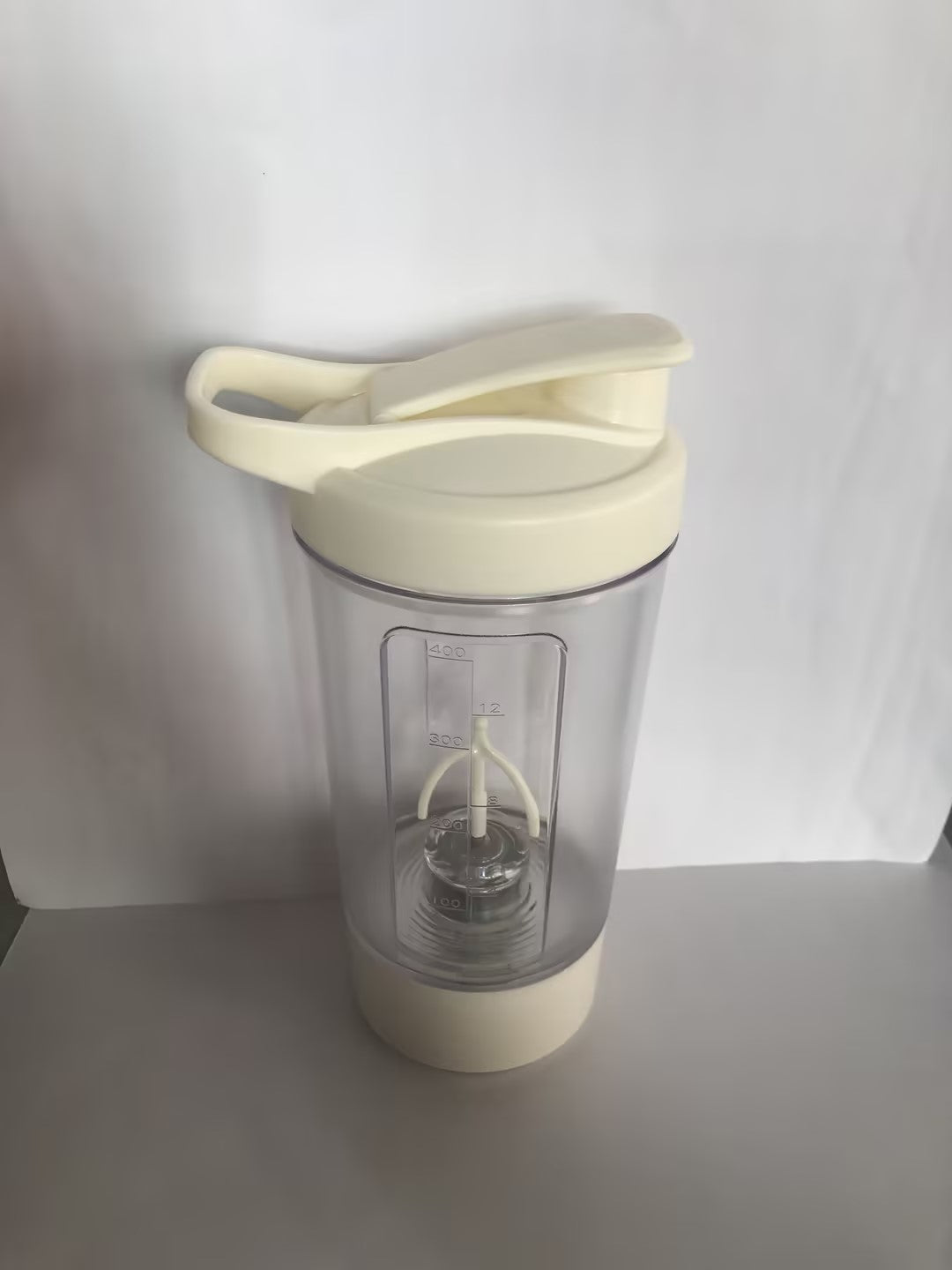 Automatic Mixing Shaker